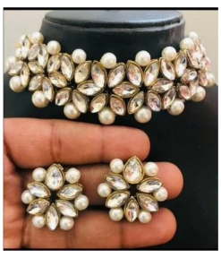Auspicious Kundan & Pearls Choker Set